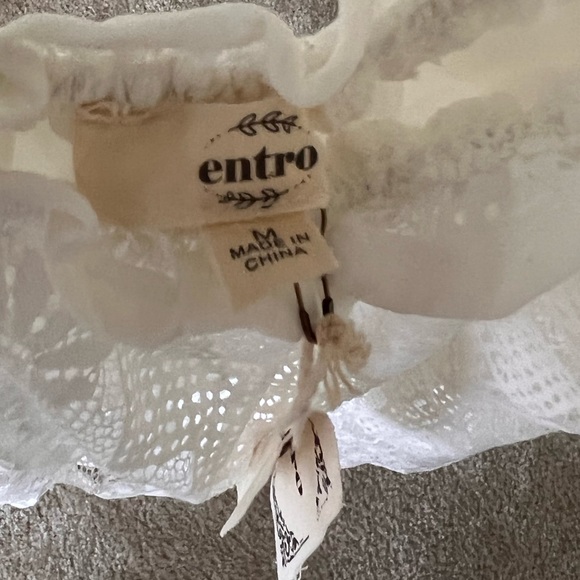 BNWT Off The Shoulder Lace Dress - Picture 3 of 3